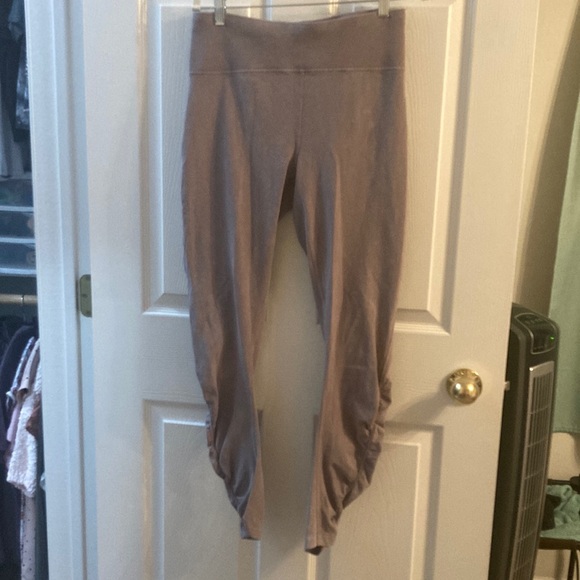 Lululemon Inner Glow Ruched High Rise Legging 10 - Picture 5 of 8